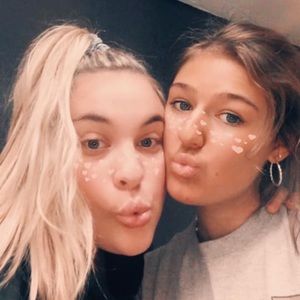 Meet your Posher, Jillian